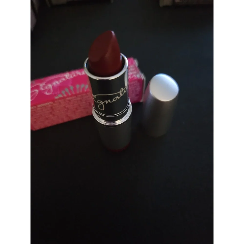Mary Kay Signature Luscious Color‎ Lipstick Ruby Sky New